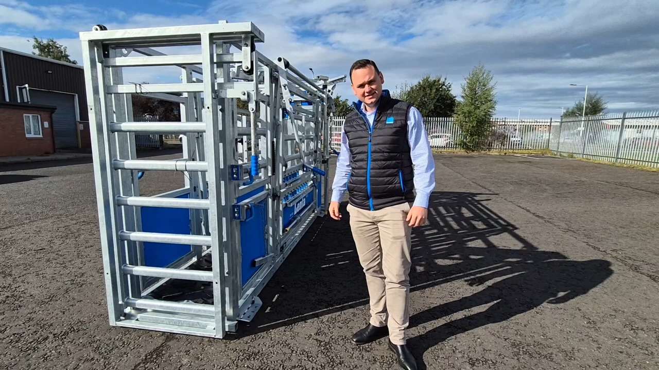 Product Overview - Lenta MX3i Cattle Crush