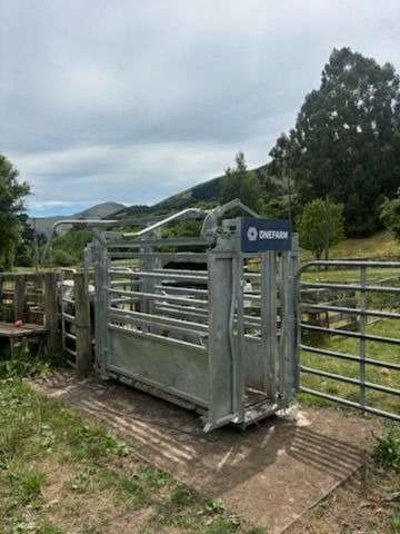 OneFarm Cattle Crush For Sale